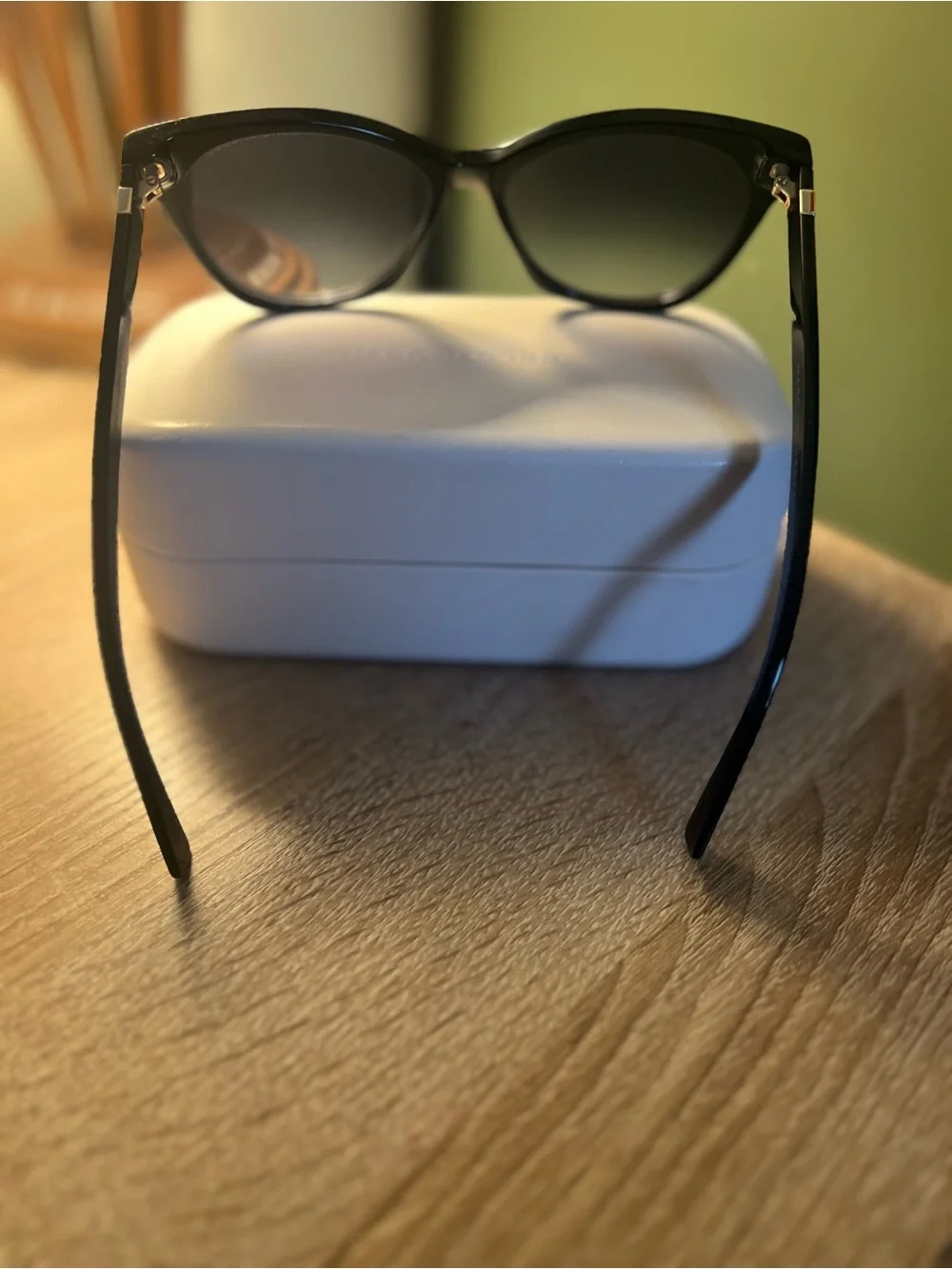 Marc Jacobs Black Cat-Eye Women's Sunglasses with Gray Lenses with case
